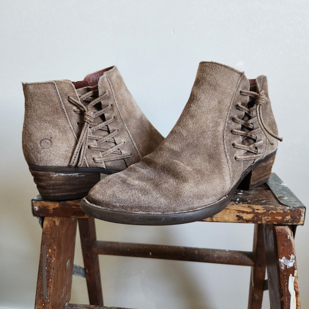 Born Bessie Suede Ankle Boot Side Zip Brown Size 8.5